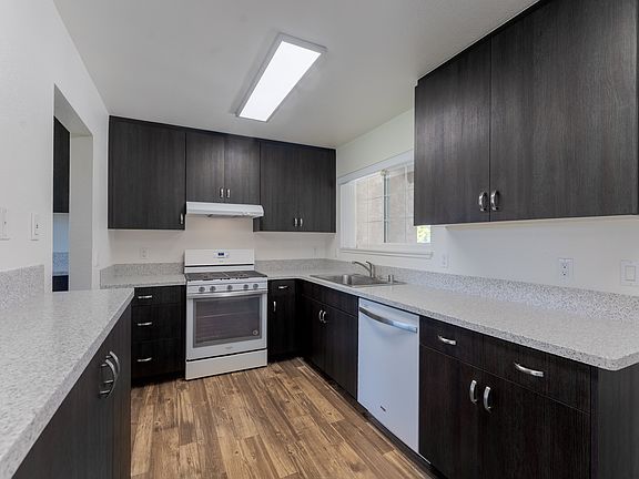 3rd image of 7471 Linda Vista Rd #3B-2Ba