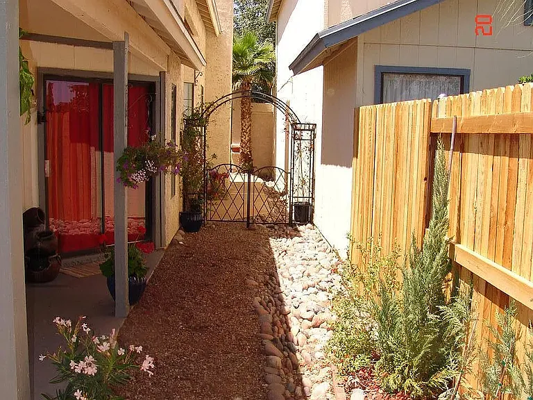 8668 N Auriga Way — Photo 3