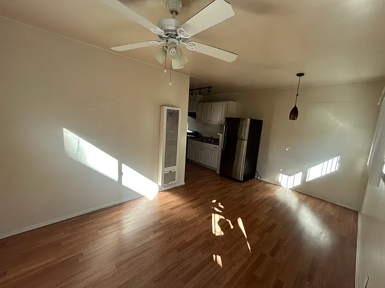 3841 Huron Ave — Photo 3