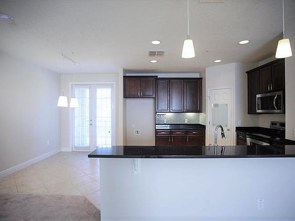 3rd image of 660 Pensacola Ln