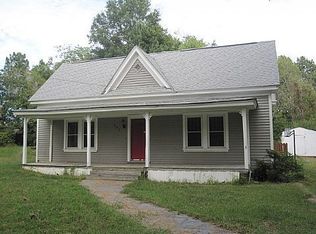 307 SE Railroad St, Youngsville, NC 27596