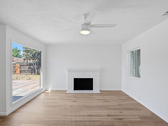 4th image of 1451 Kent Way