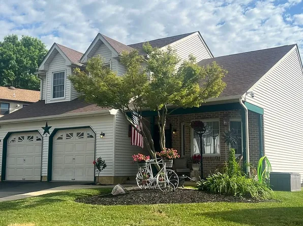 3 Perennial Dr, Fairless Hills, PA 19030