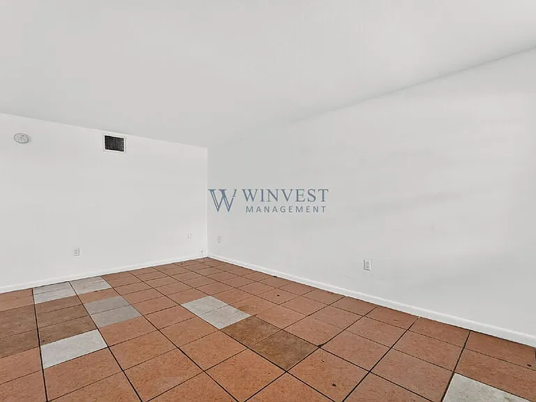 Presidential View Apartments — Photo 48