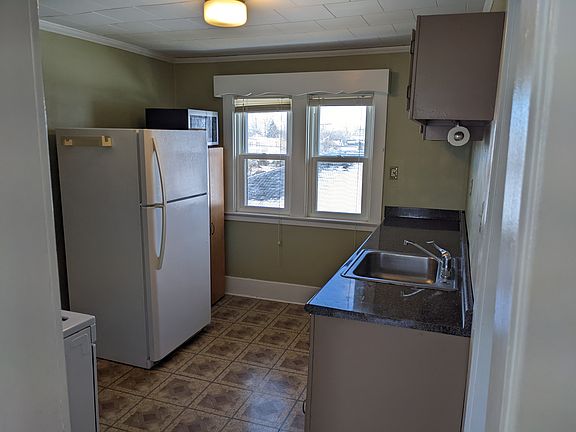 5th image of 174 Ramsdell Ave Floor 2