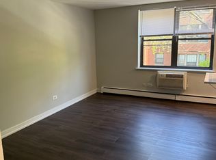 5742 N Kenmore Ave #317, Chicago, IL 60660