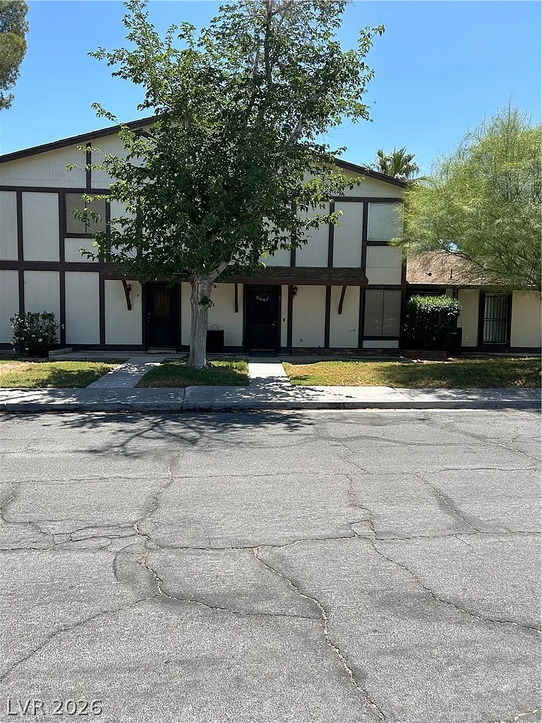 Photo 1 of 23 - 1454 Elizabeth Ave #3 - Las Vegas, NV Primary Photo - 1454 Elizabeth Ave #3