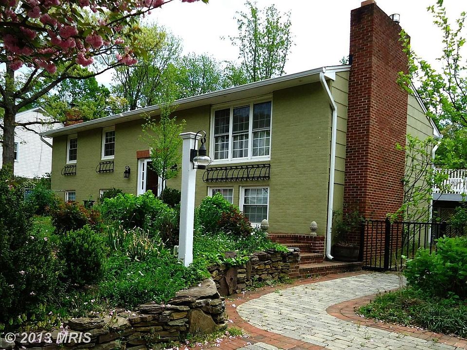 1st image of 1907 Lindamoor Dr