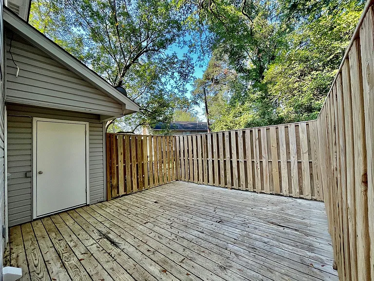 32 Huntsfield Dr #B — Photo 5