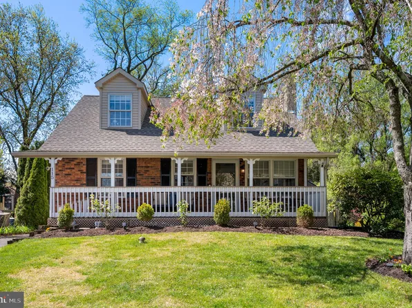 115 Longshore Ave, Yardley, PA 19067