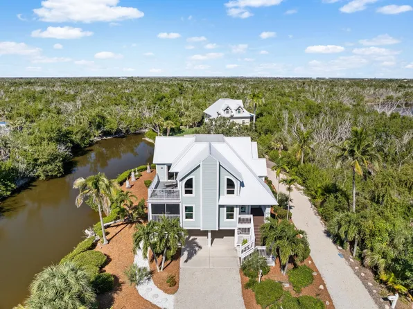 241 Violet Dr, Sanibel, FL 33957