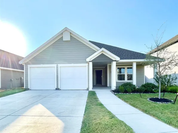 103 Clear Creek Ln, Terrell, TX 75160