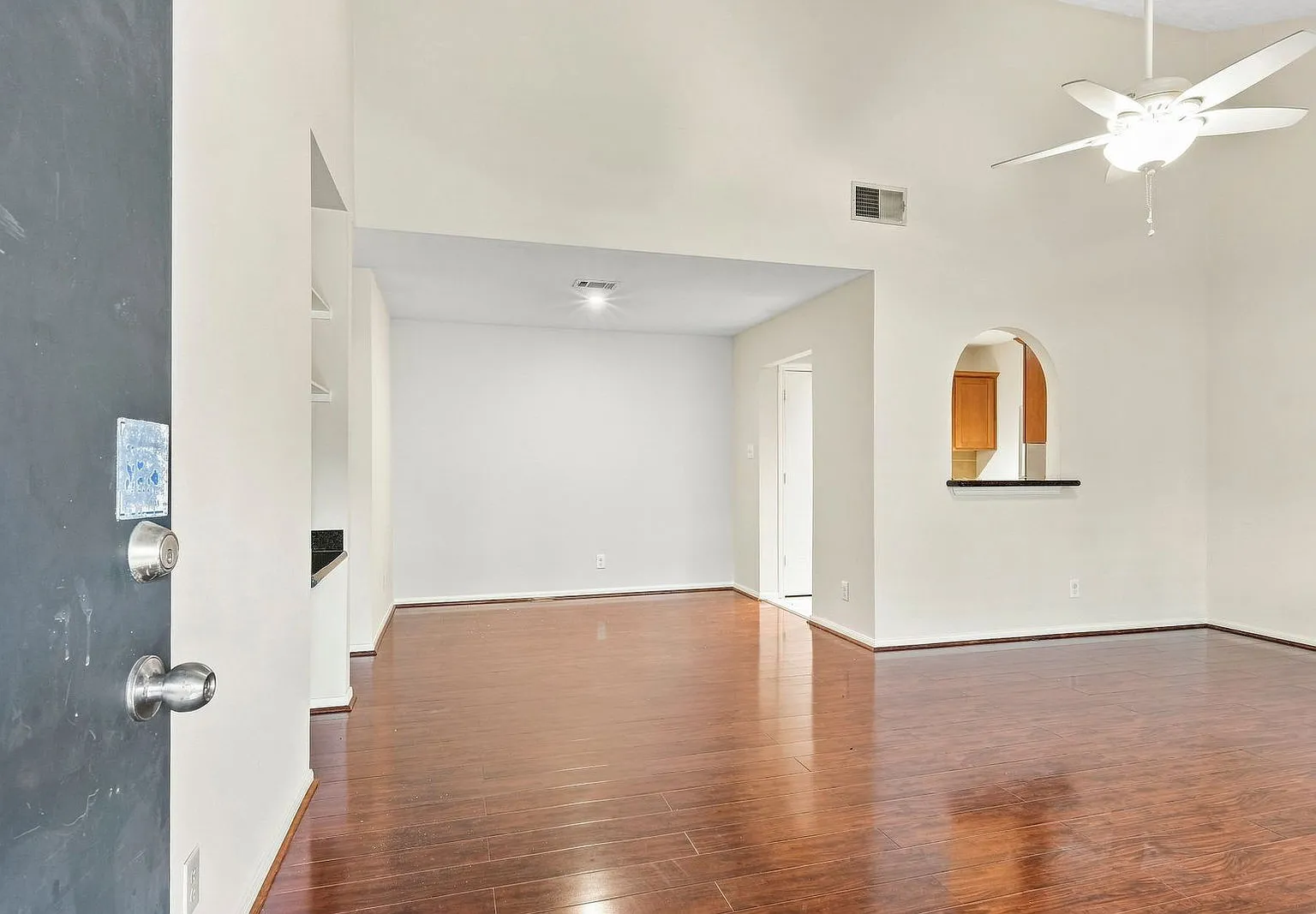 1 bed, 1.0 bath, 850 sqft, $1,200 — Photo 4