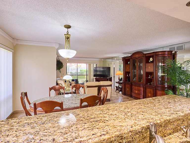 563 Brackenwood Pl — Photo 12