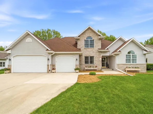 W5148 Kennedy Dr, Fond Du Lac, WI 54935