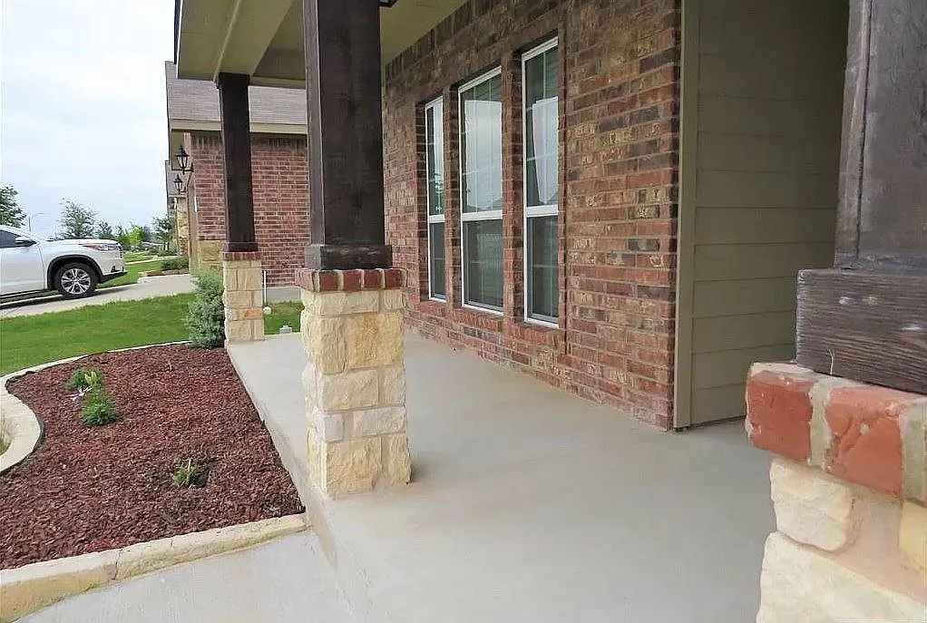 517 Wedgwood Dr — Photo 2