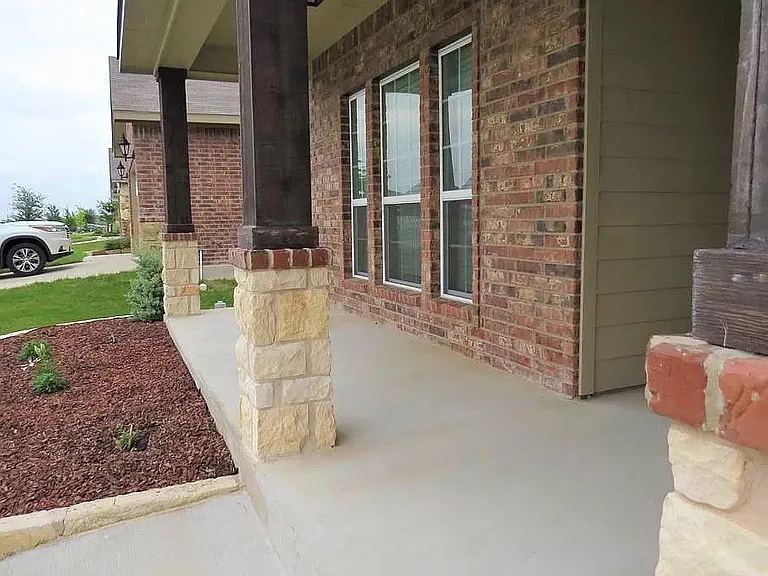 517 Wedgwood Dr — Photo 2