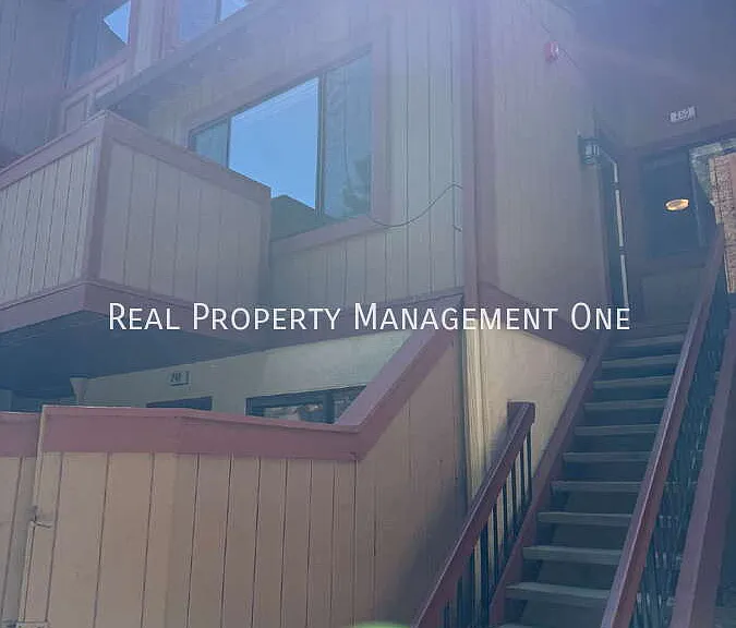 250 Hackamore Cmn — Photo 1