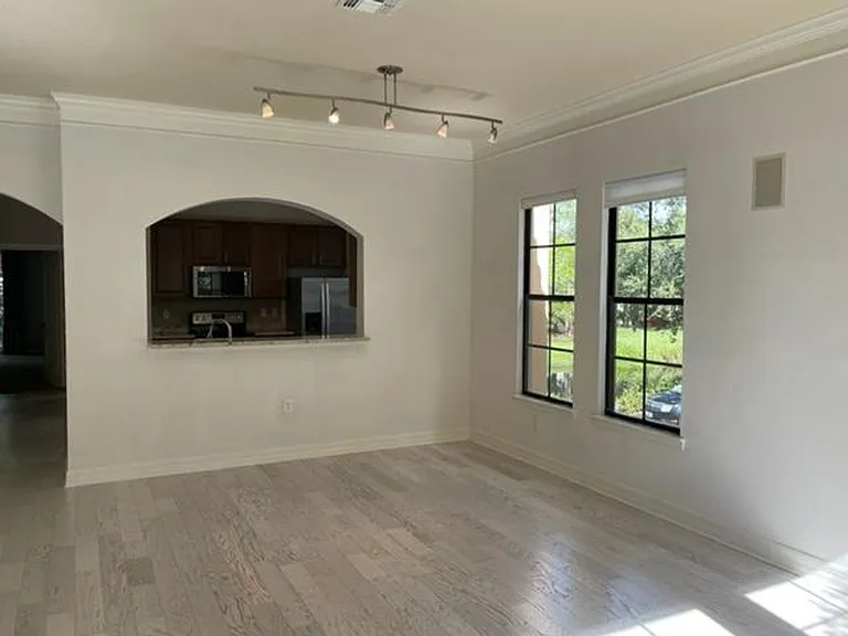 506 Mirasol Cir #101 — Photo 6
