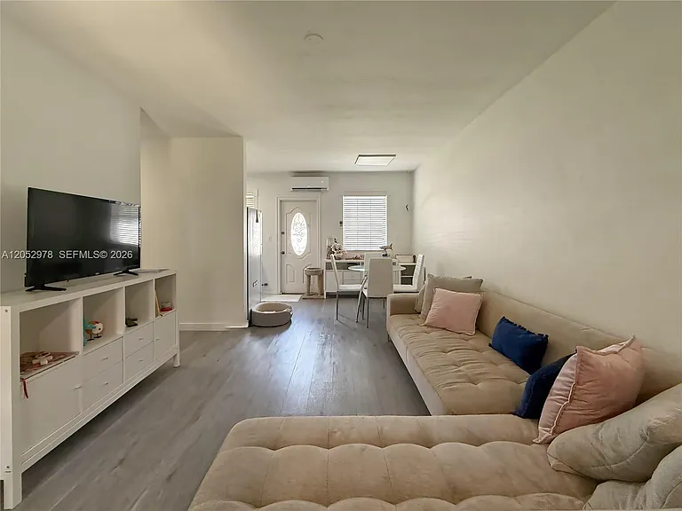 3123 SW 25th Ter #FRONT — Photo 15