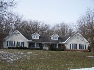 1209 Pin Oak Ct, McHenry, IL 60050