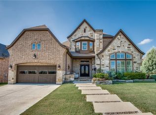 913 Fairway Ranch Pkwy, Roanoke, TX 76262