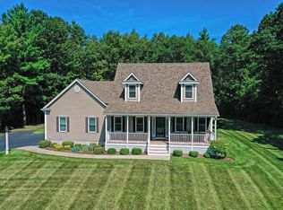 25 Summit Cir, Wrentham, MA 02093