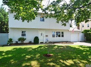 1389 Harding St, Bellmore, NY 11710