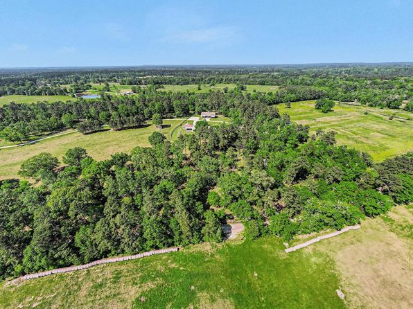 1810 Caspers Cove Rd, Lufkin, TX 75904