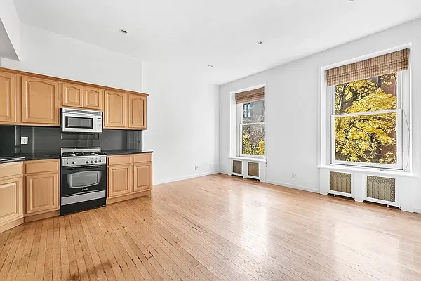 Rented by Jonathan Wachtel, LREB | media 10