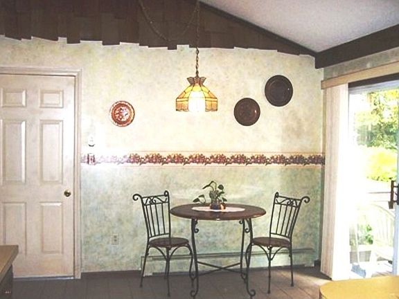 Eat in and enjoy out with sliders to back benched deck.