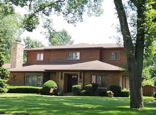 363 Uvedale Rd, Riverside, IL 60546