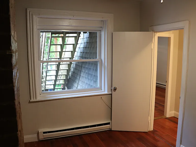 320 Warren St #2 — Photo 20