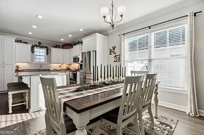 104 Pomegranate St — Photo 23