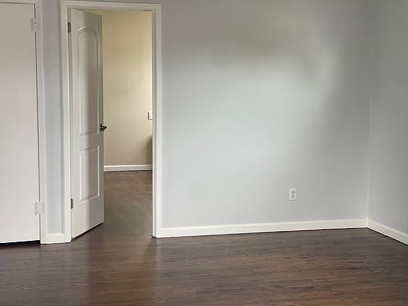 4th image of 137 Rolling St Floor 2