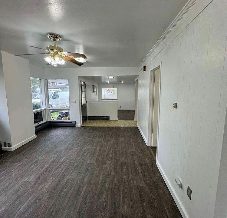 1st image of 415 Washington Ave #1