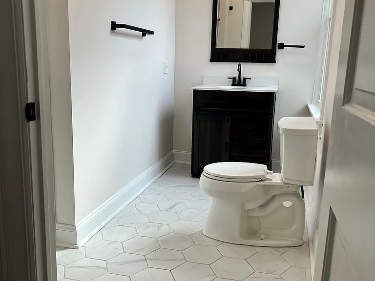 519 Avery St #2 — Photo 4