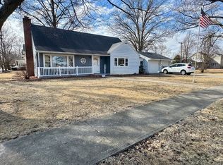 208 E Market St, Tampico, IL 61283