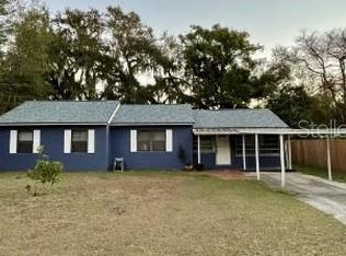 706 Mission Dr, Wildwood, FL 34785
