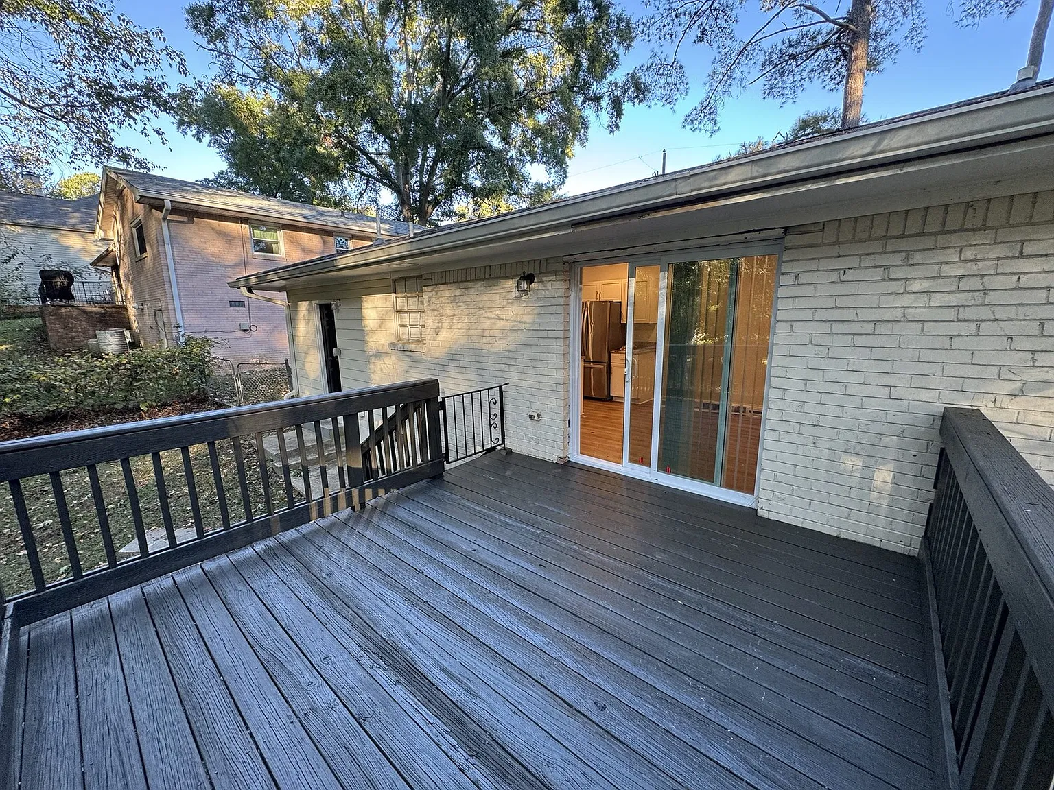 3 bed, 1392 sqft, $2,099 — Photo 3
