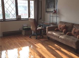 218 Beach 27th St, Far Rockaway, NY 11691