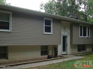 6 Chickadee Ln, Albrightsville, PA 18210