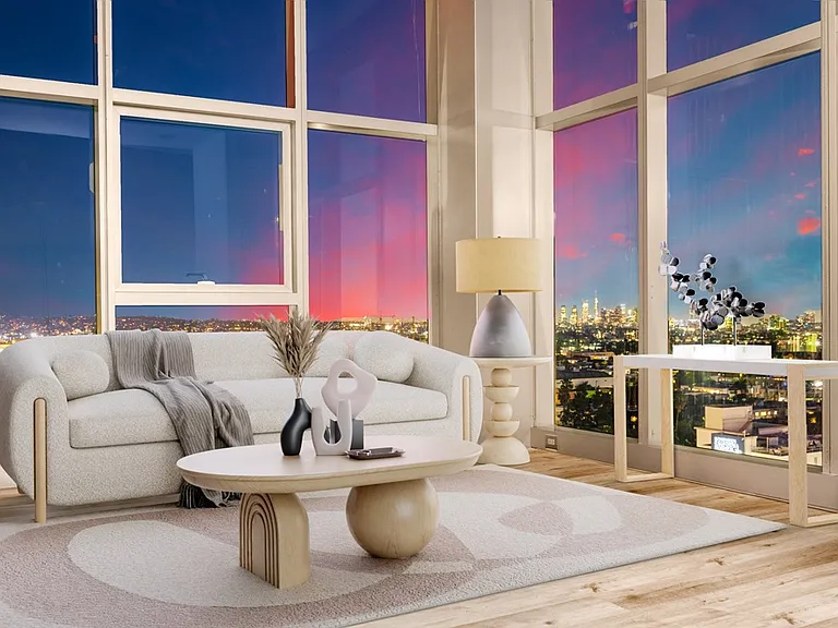 Sunset Vine Tower — Photo 15