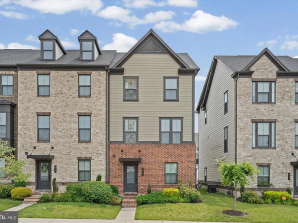 613 Colindale St, Middle River, MD 21220
