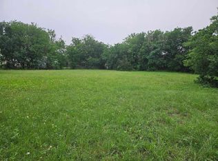 631 Live Oak St, Meridian, TX 76665