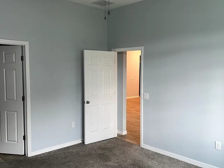 567 Viceroy Ct — Photo 8