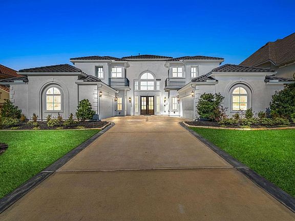 3rd image of 126 S Curly Willow Cir