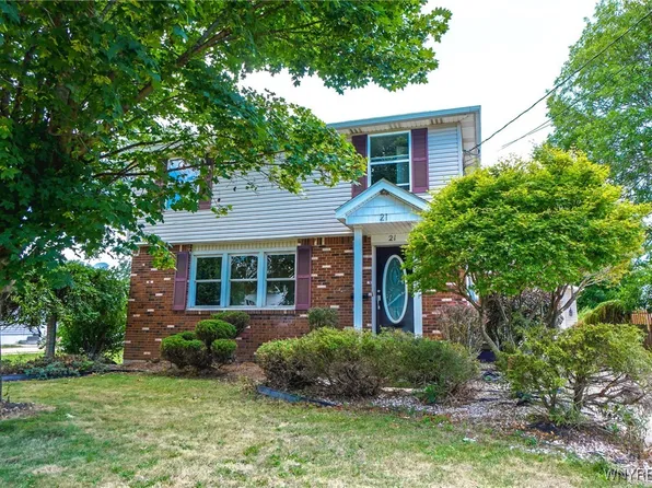 21 A St, Depew, NY 14043