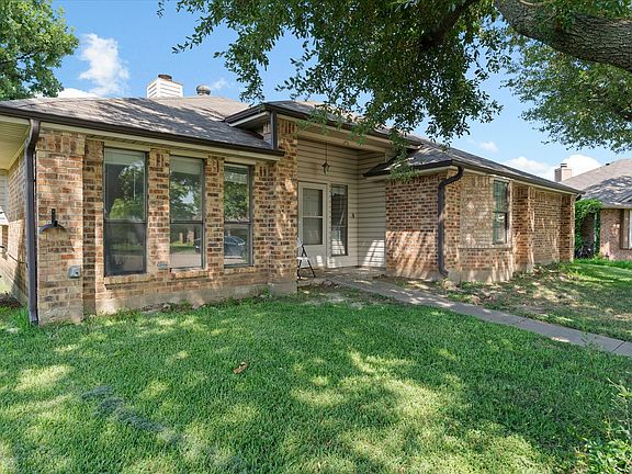 3rd image of 3100 Shady Wood Ct