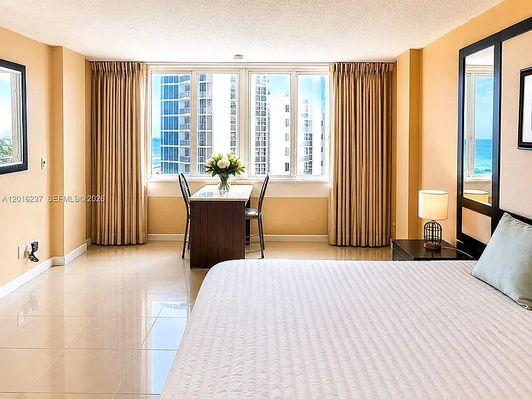 19201 Collins Ave #707 — Photo 5